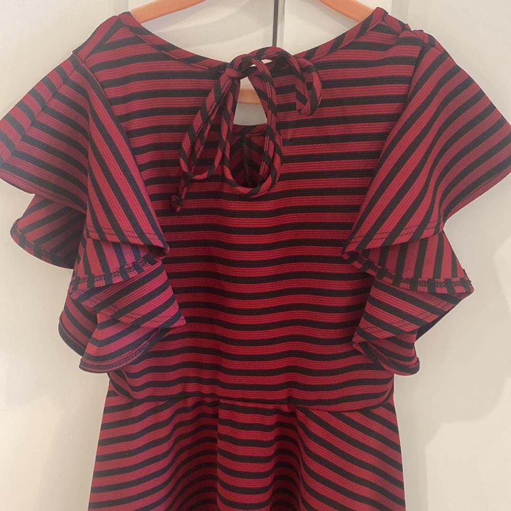 Ava & Yelly Dress - black and maroon dress with ruffle sleeve detail - size 10 - Picture 6 of 6